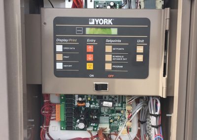 YORK – 155 TON AIR COOLED CHILLER (2013)
